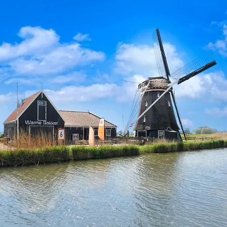 Idyllisch En Knus Met Prachtige Veranda. Hébergement de vacances Oterleek