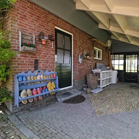 Idyllisch En Knus Met Prachtige Veranda. בית נופש Oterleek